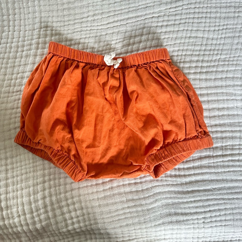 HALLMARK BABY bloomer shorties, size 4-5, orange